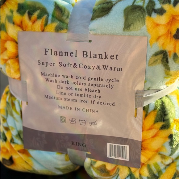 New King size Flannel Blanket super soft thick cozy sunflower pattern - Picture 4 of 4